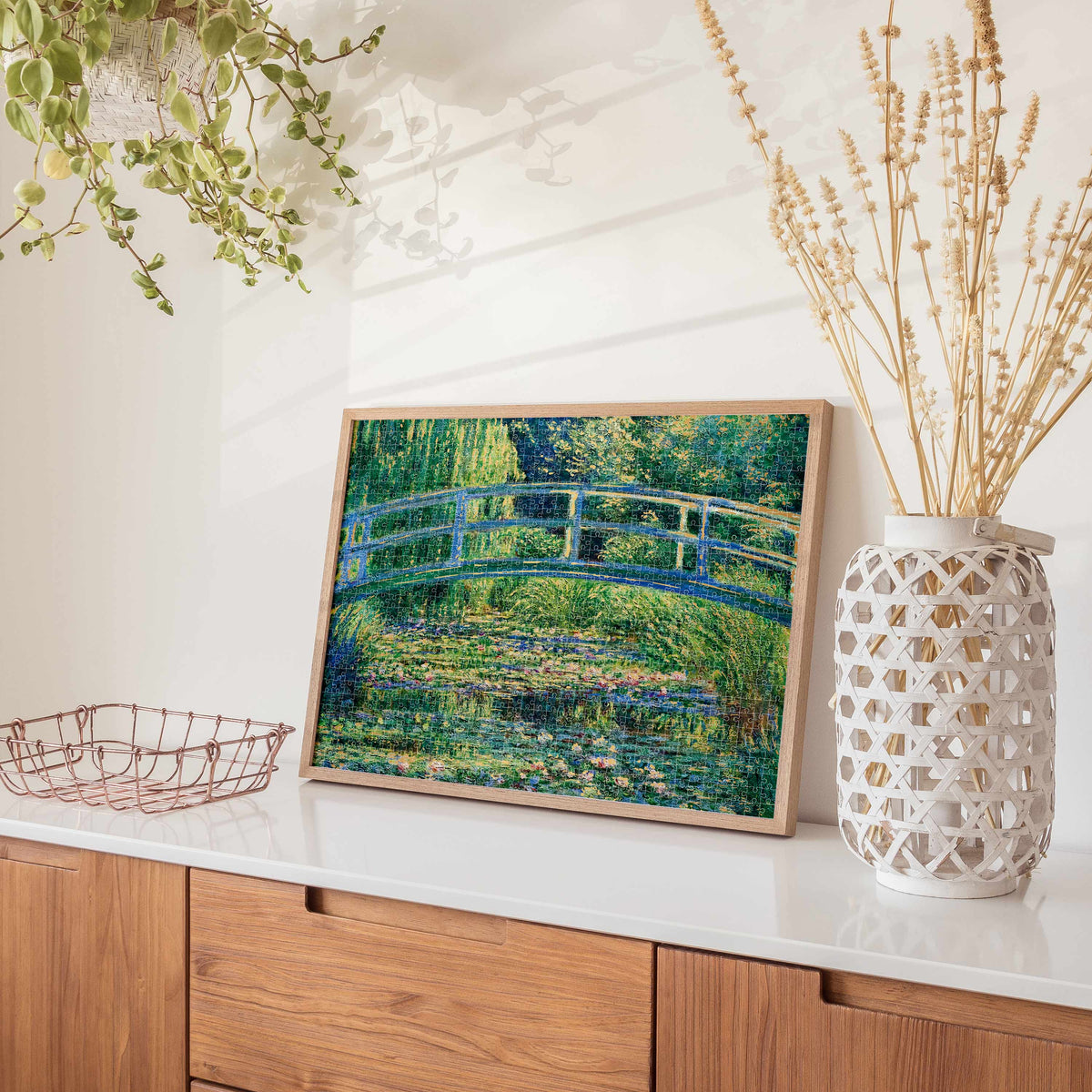 Mindbogglers Gold 1000pc Jigsaw Puzzle - Bridge Over a Pond of Water Lilies