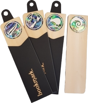 Ian Blackwell: Chapter Catcher Bookmark - Paua Koru